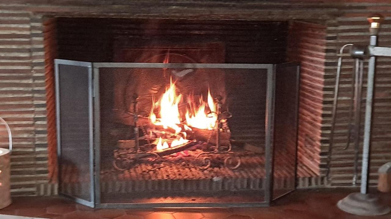 Une Halte Quelque Part Cheminot Esterno foto